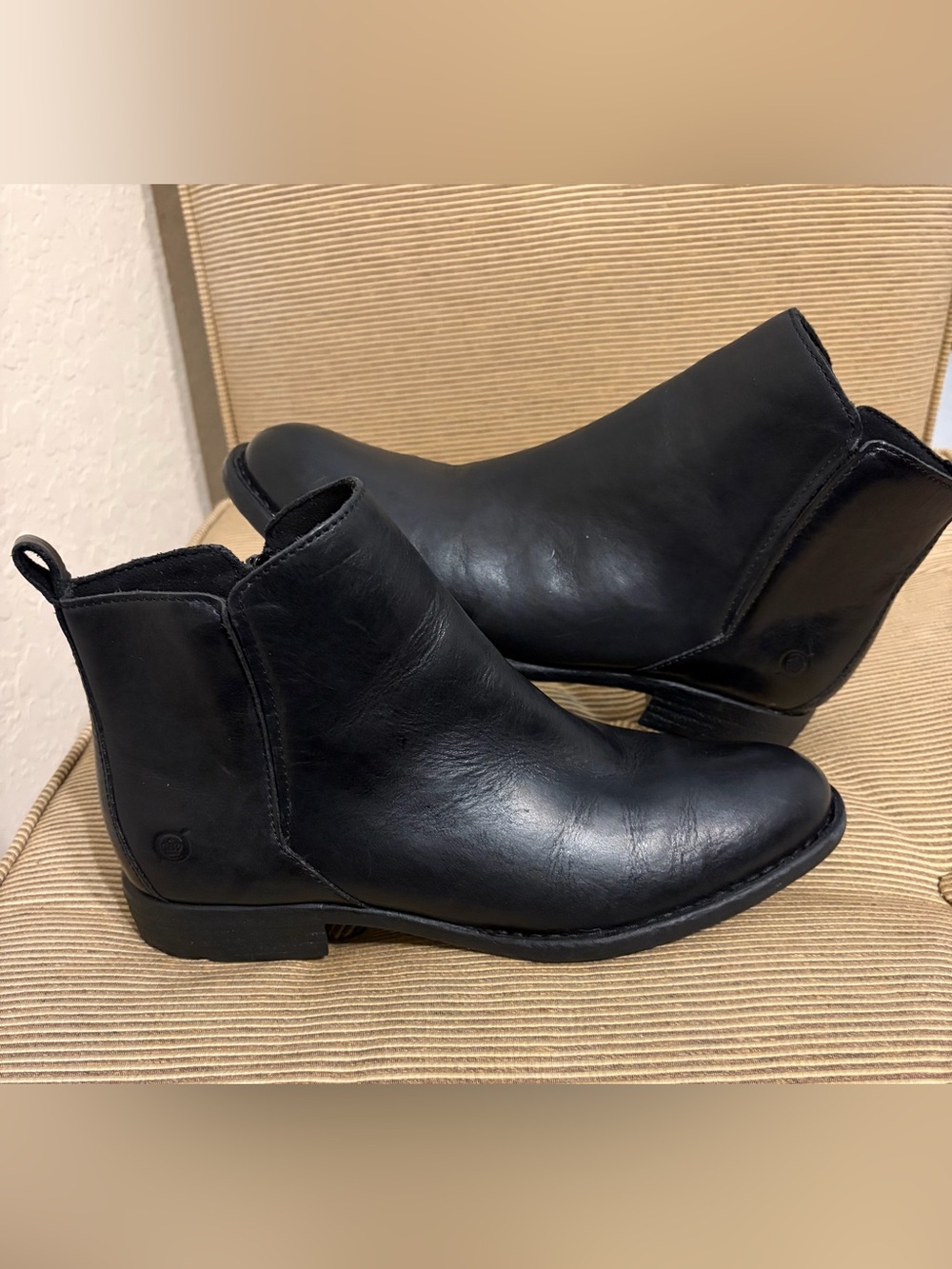 Børn Women’s Crosley Black Leather Ankle Bootie - Size 8.5